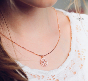 Roségoldfarbene Kette - Mandala mit Opalite